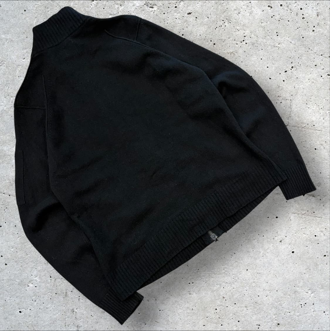 [48] C.P. 컴퍼니 울 레귤러 블랙 니트 집업 가디건 B376 상품이미지2