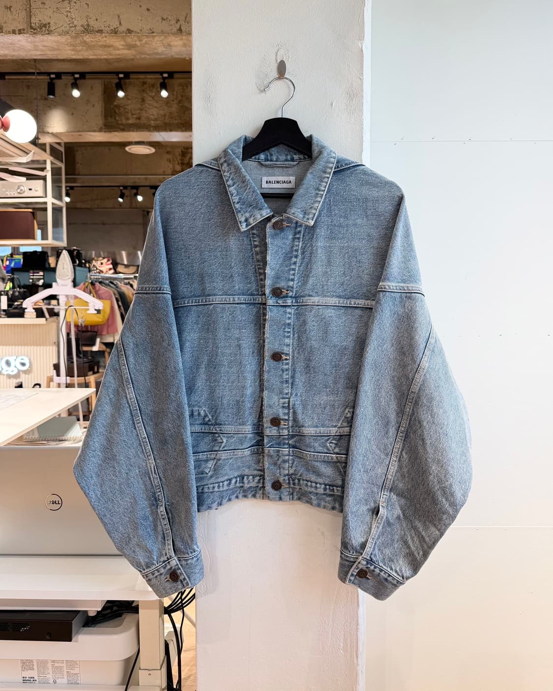 발렌시아가 데님 업사이드 다운 자켓  상품이미지1