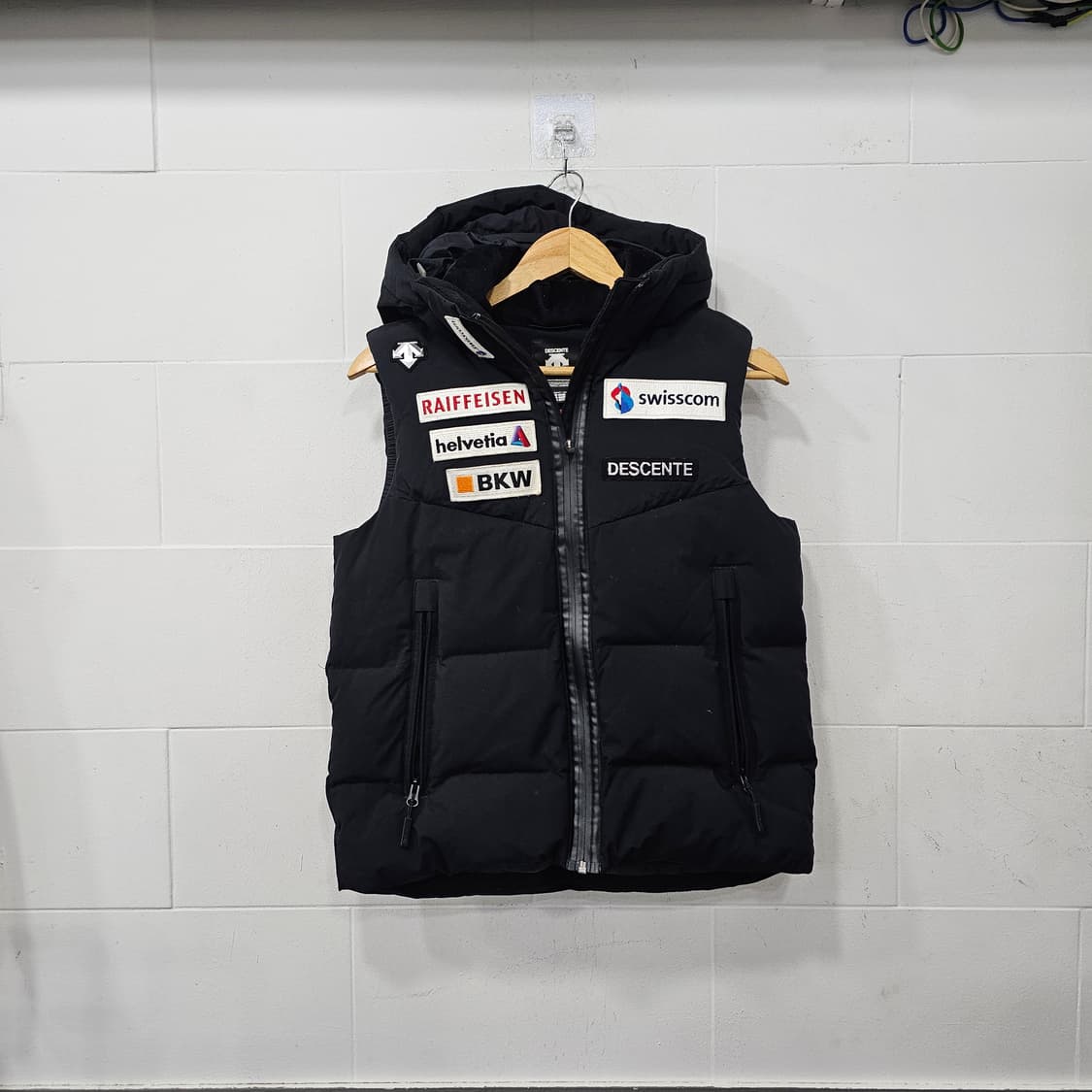 데상트 주니어 덕다운 패딩 조끼 상품이미지1