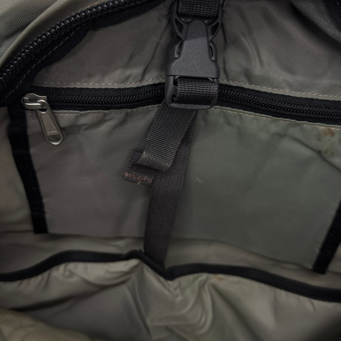 노스페이스 고프코어 보레알리스 테크니컬 백팩 레드 상품이미지8