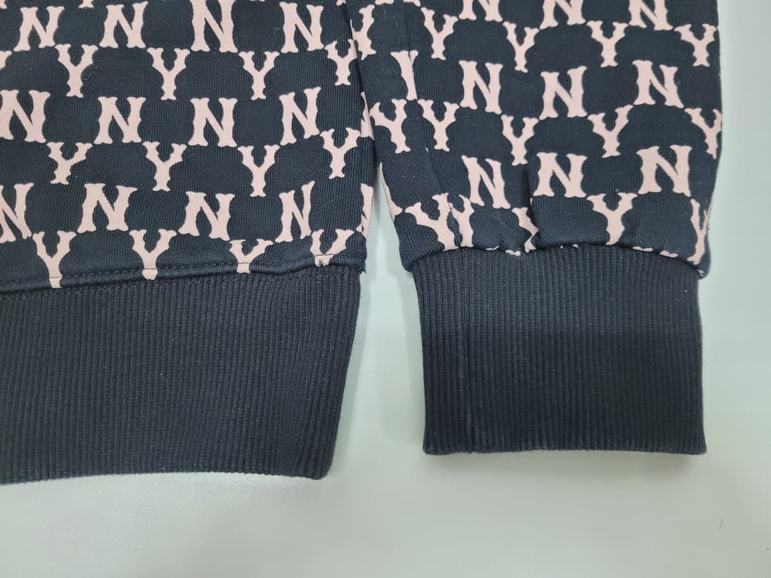 MLB 21FW 엠엘비 뉴욕양키즈 모노그램 오버핏 맨투맨 / 100(L) 상품이미지6