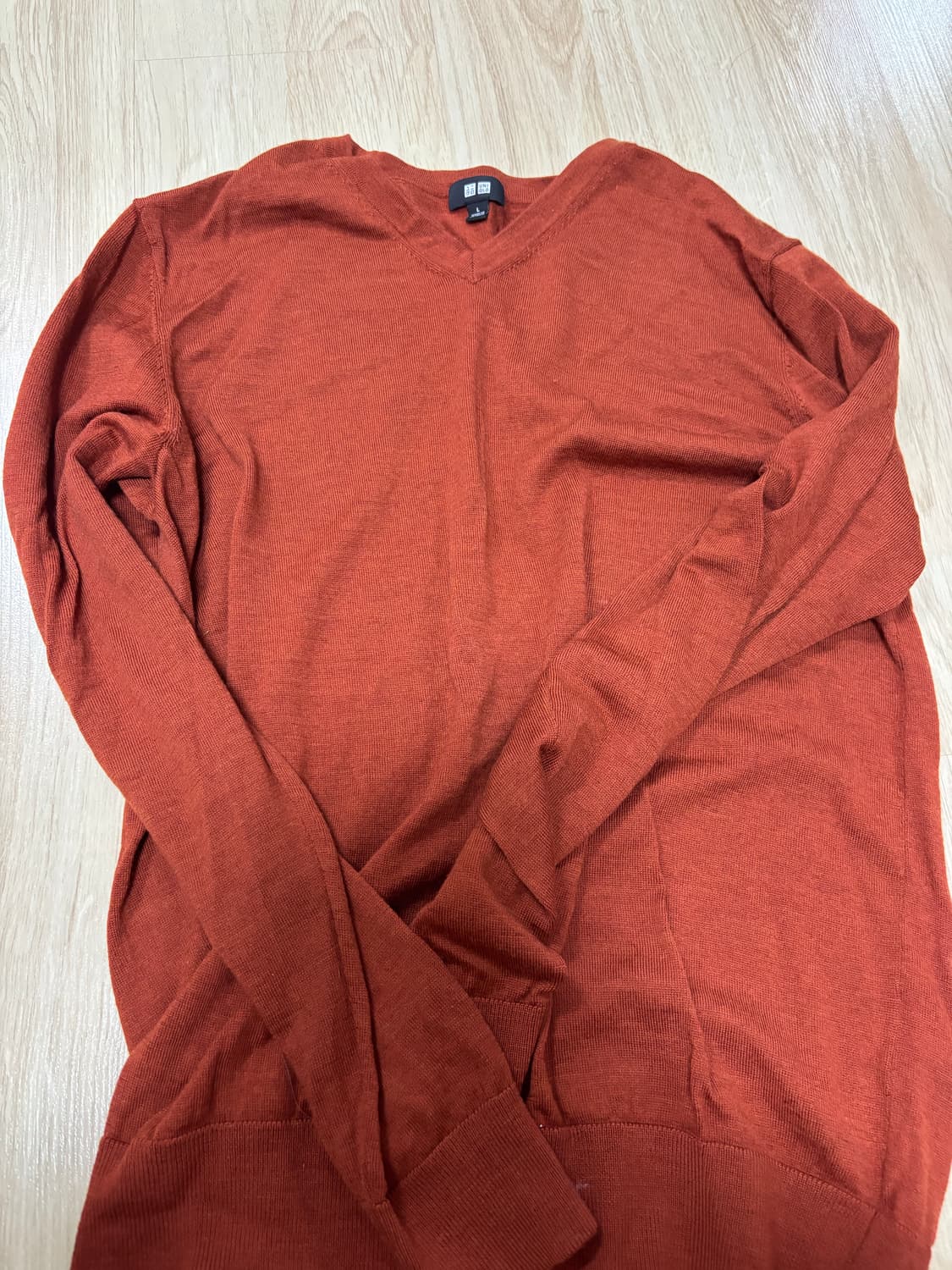 유니클로 브이넥 니트 상품이미지2