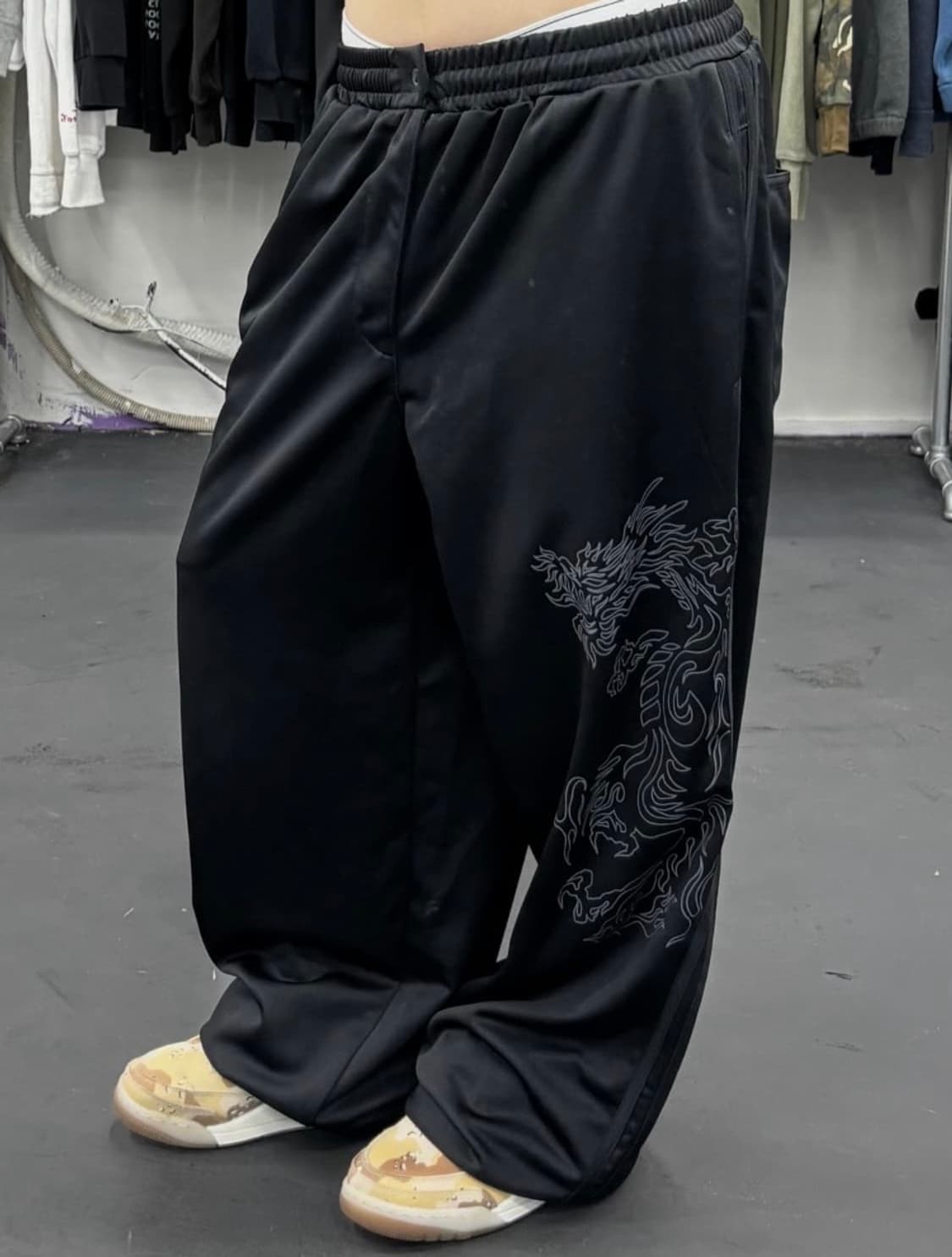 DOG TOWN 오리엔탈 드래곤 트랙팬츠 상품이미지1