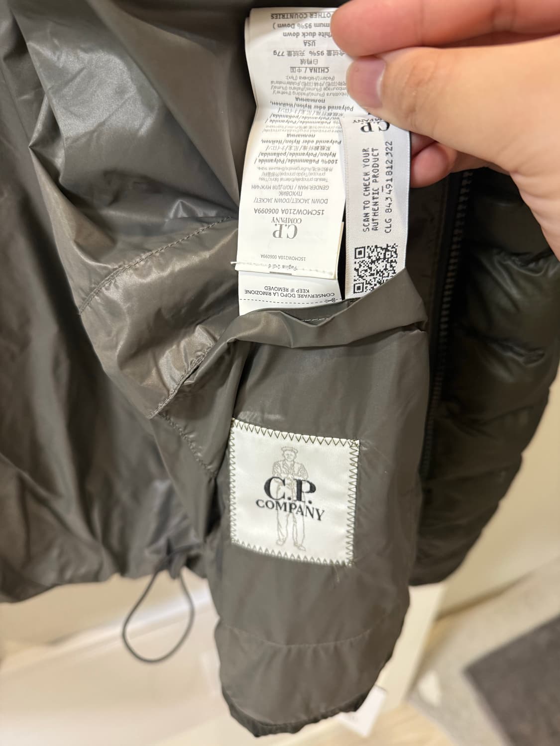 [50] CP컴퍼니 디디쉘 DD쉘 패딩 카키 상품이미지2