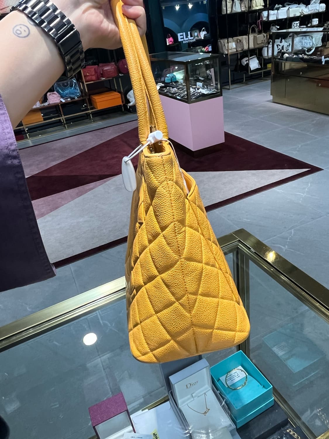 샤넬 메달리온 캐비어 코인백 노란색 상품이미지3