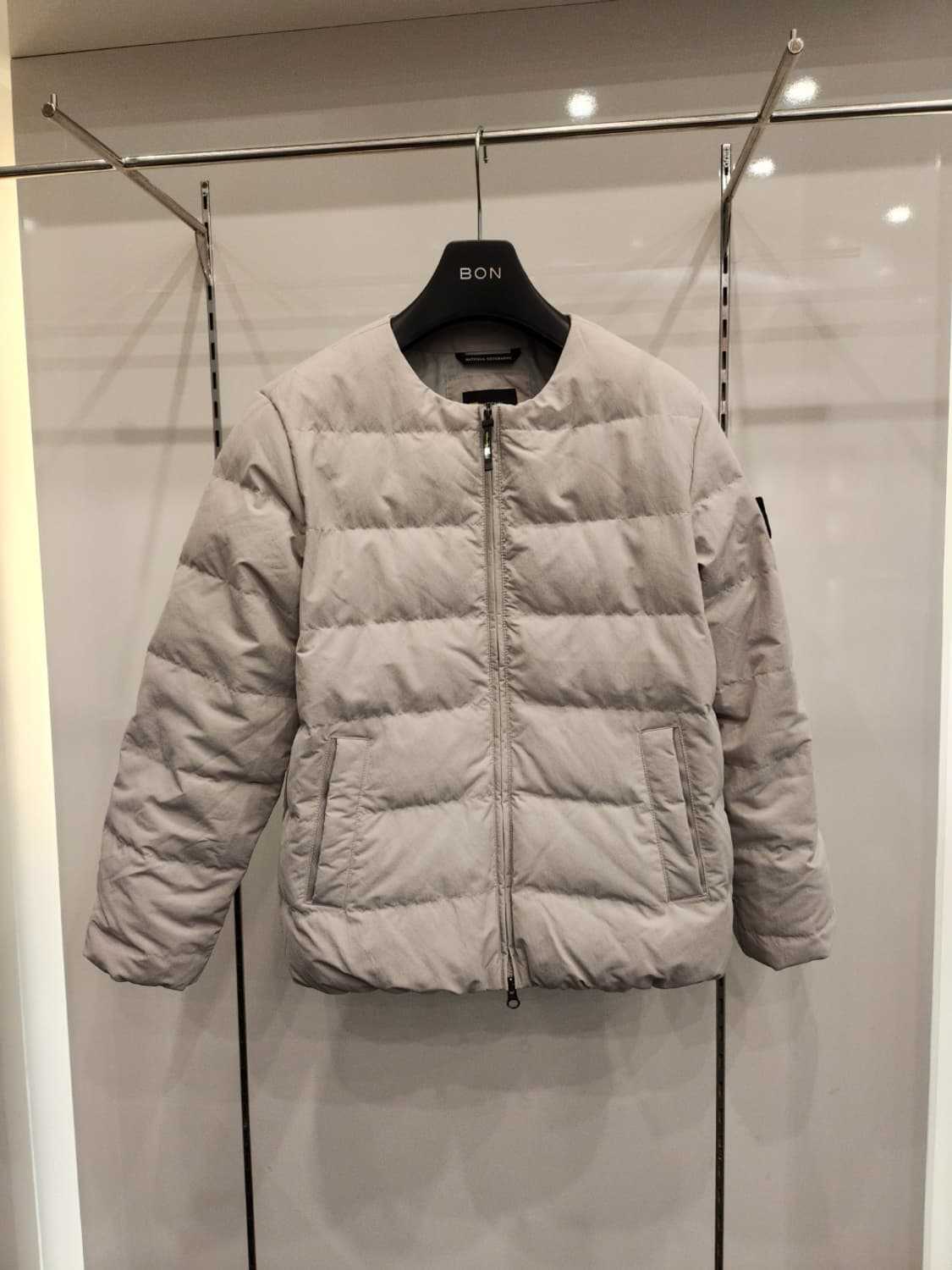 네셔널지오그래픽 경량패딩 90(최상급) 상품이미지1