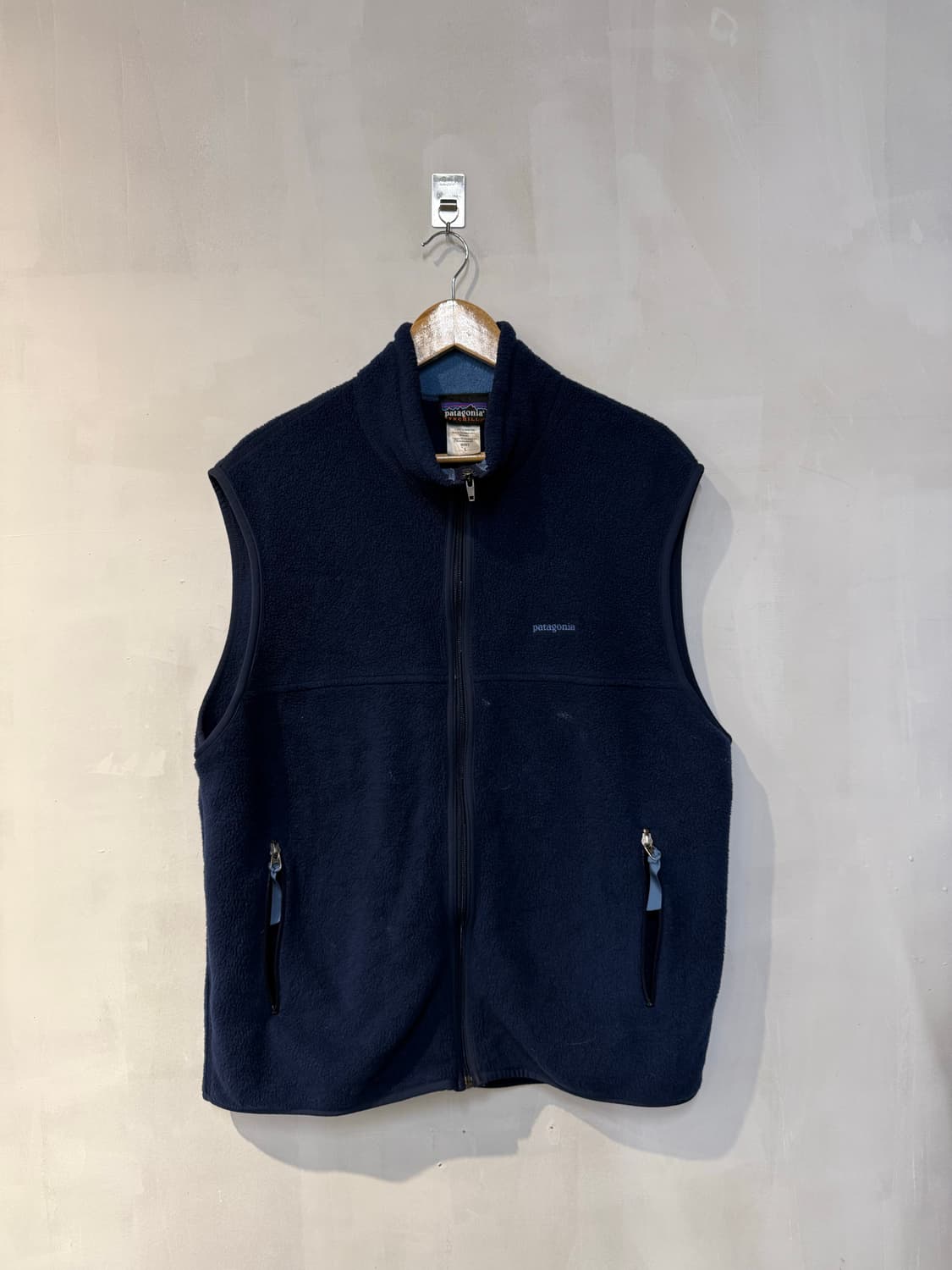 파타고니아 신칠라 네이비 플리스 조끼 상품이미지1