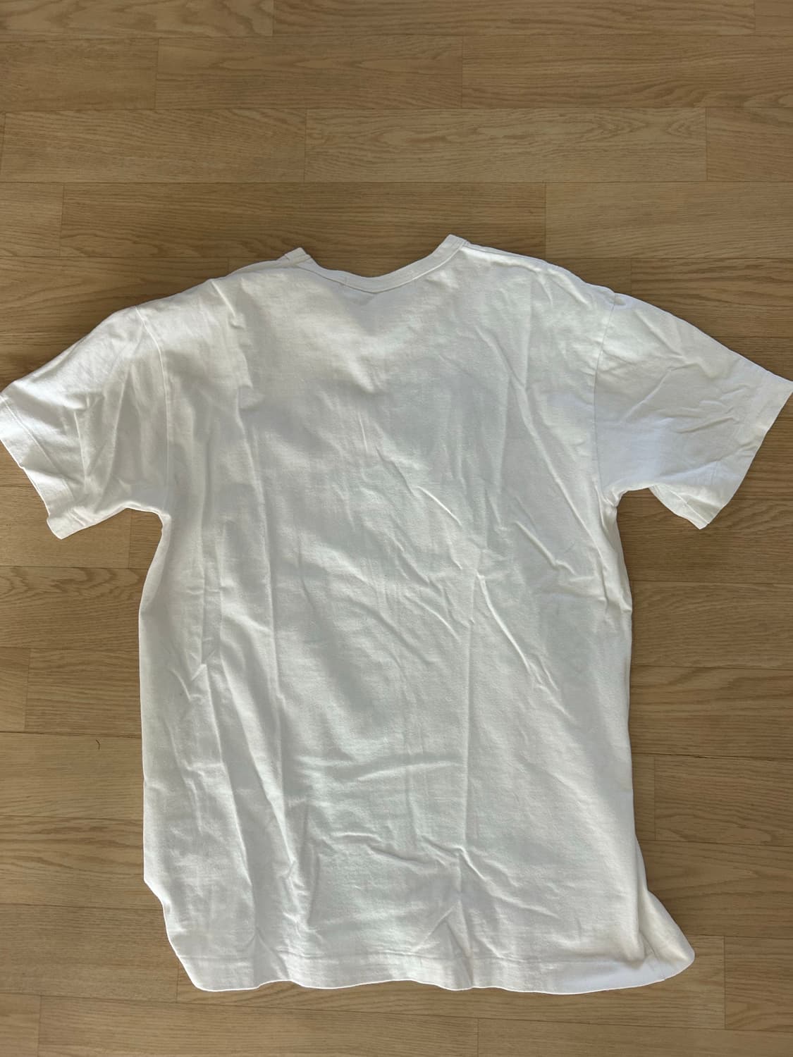 플레이 꼼데가르송 리버스 로고 티셔츠 화이트 상품이미지2