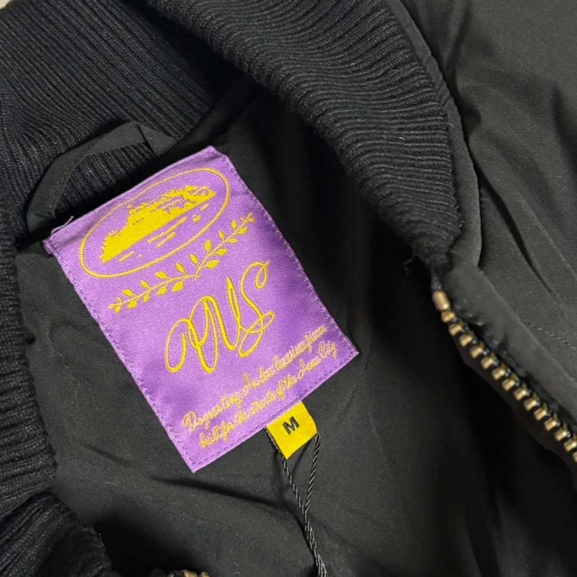 M size 코르테이즈 퀄팅 봄버자켓 상품이미지4