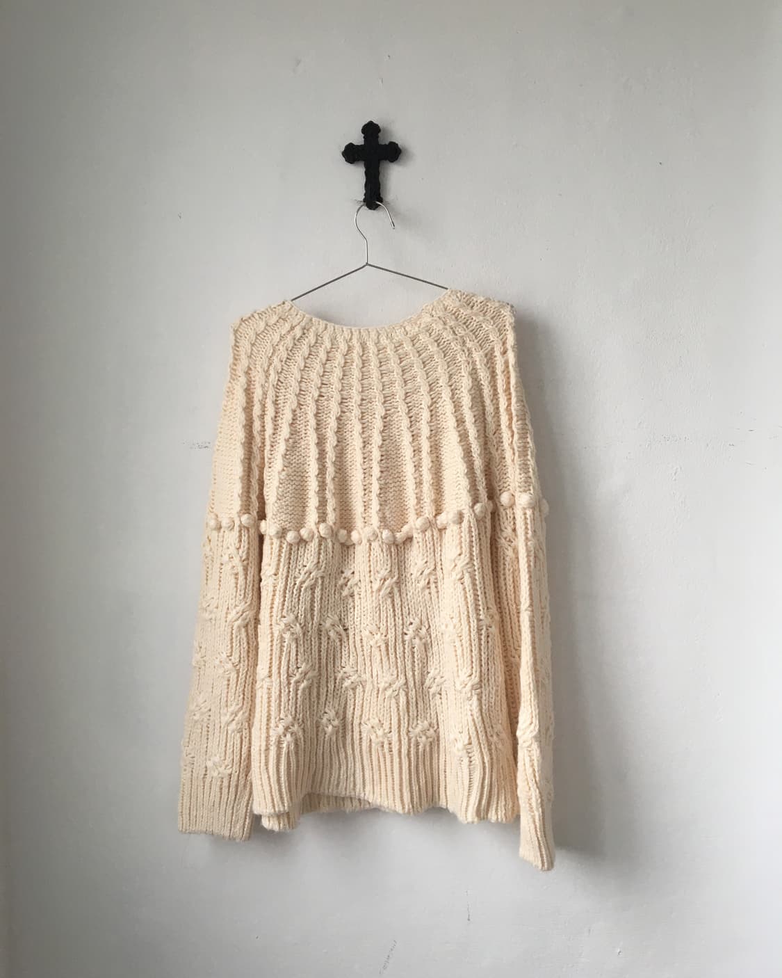 Pom pom point loose fit knit 상품이미지2