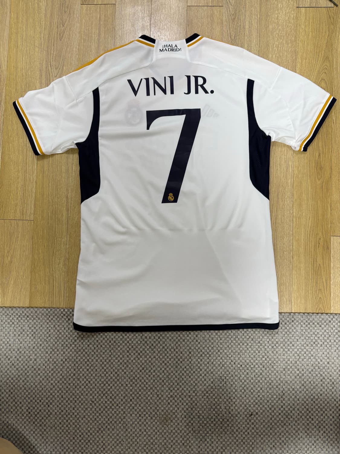 레알 유니폼 23-24 비니시우스 L 상품이미지1