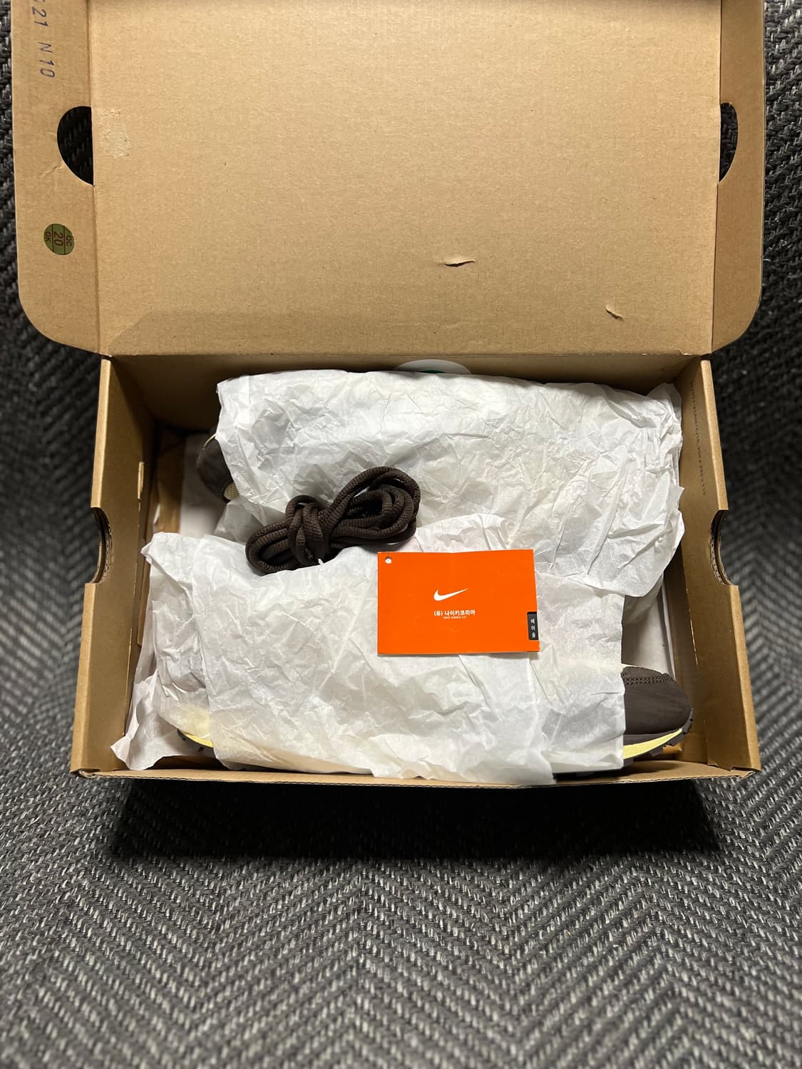 나이키 x 트레비스 스캇 에어맥스1 270 상품이미지5