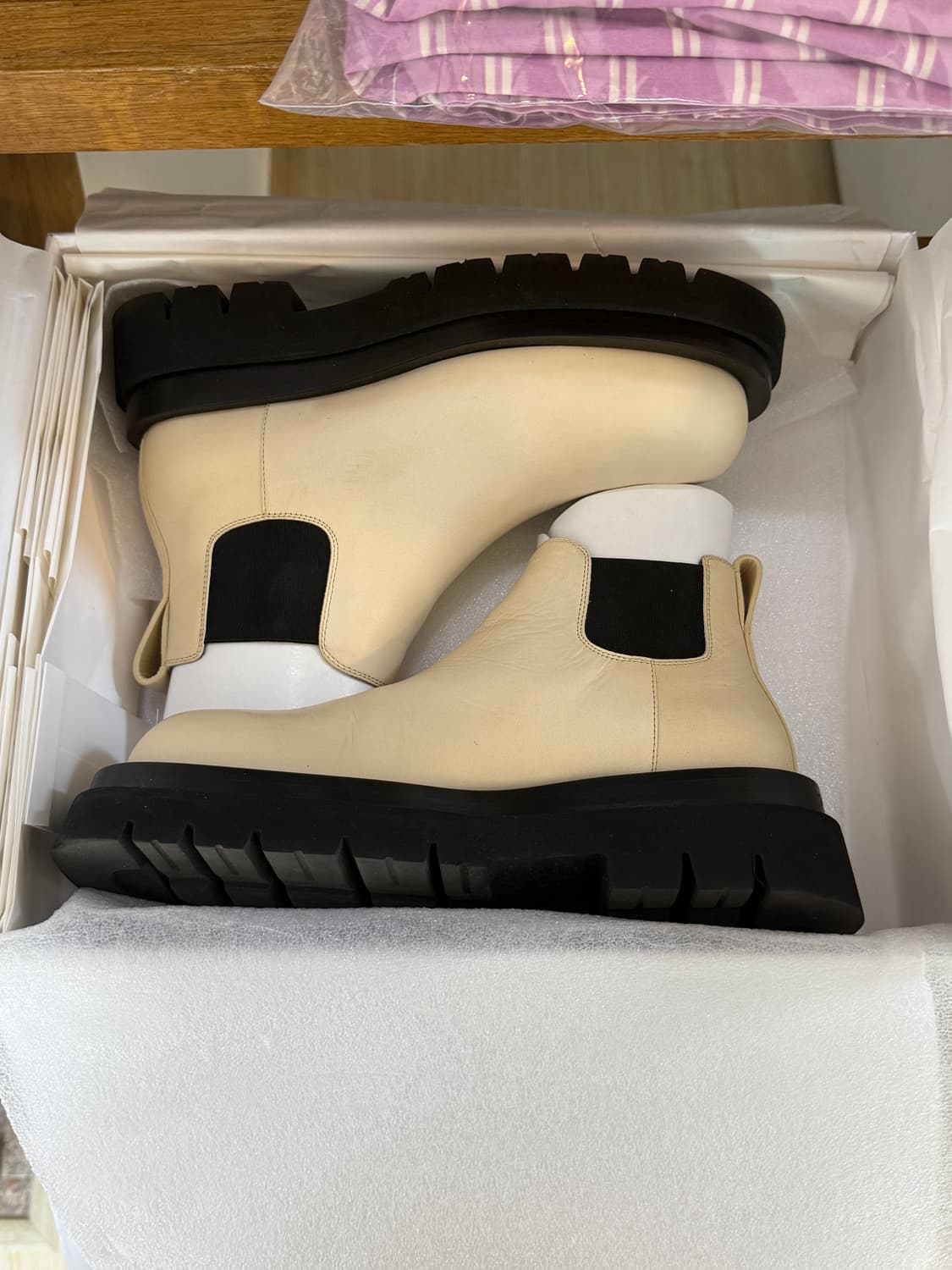 Bottega Veneta Lug Ankle Boot Butter  상품이미지2