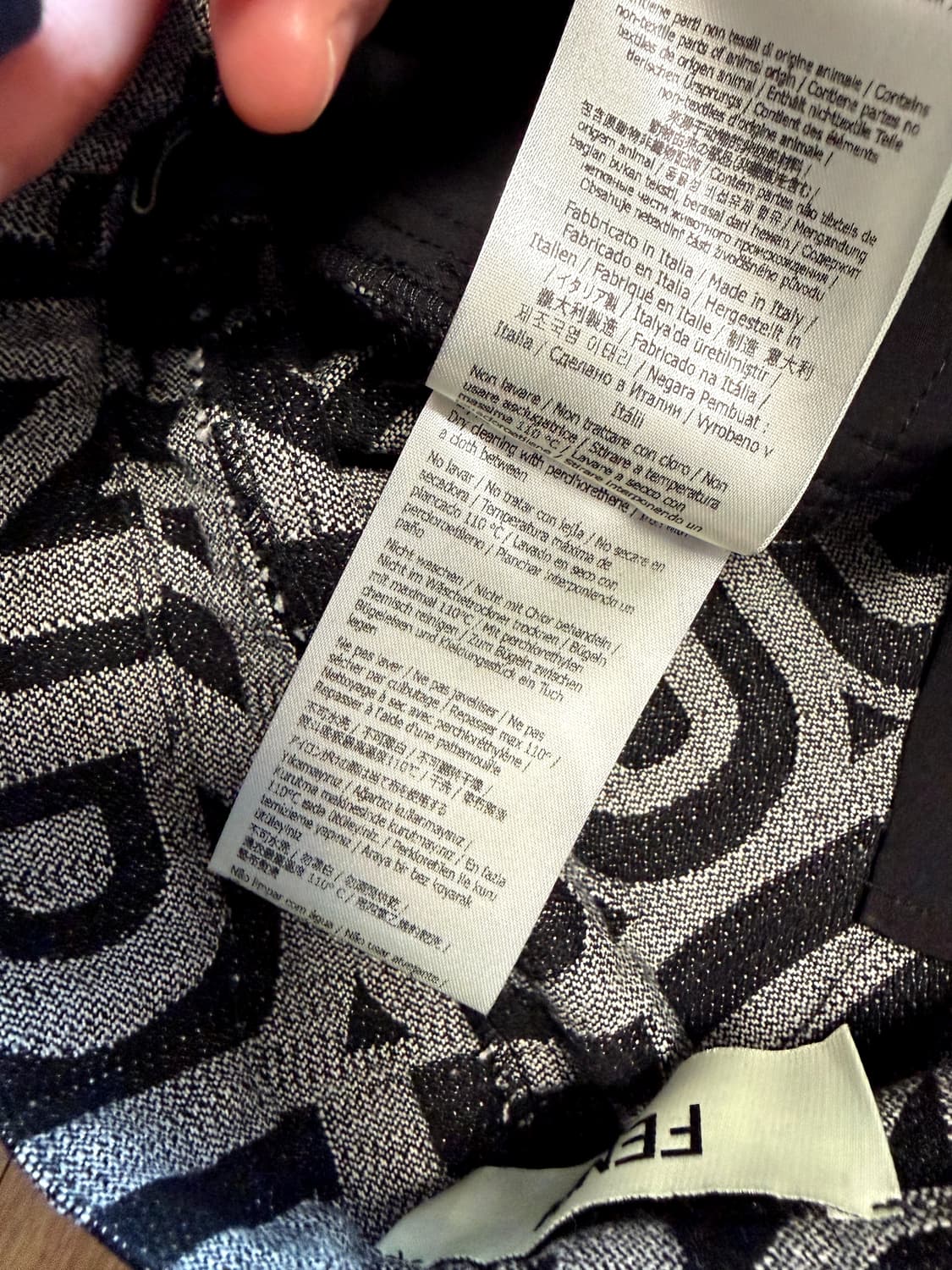 펜디 흑청데님 미니스커트 25 상품이미지4