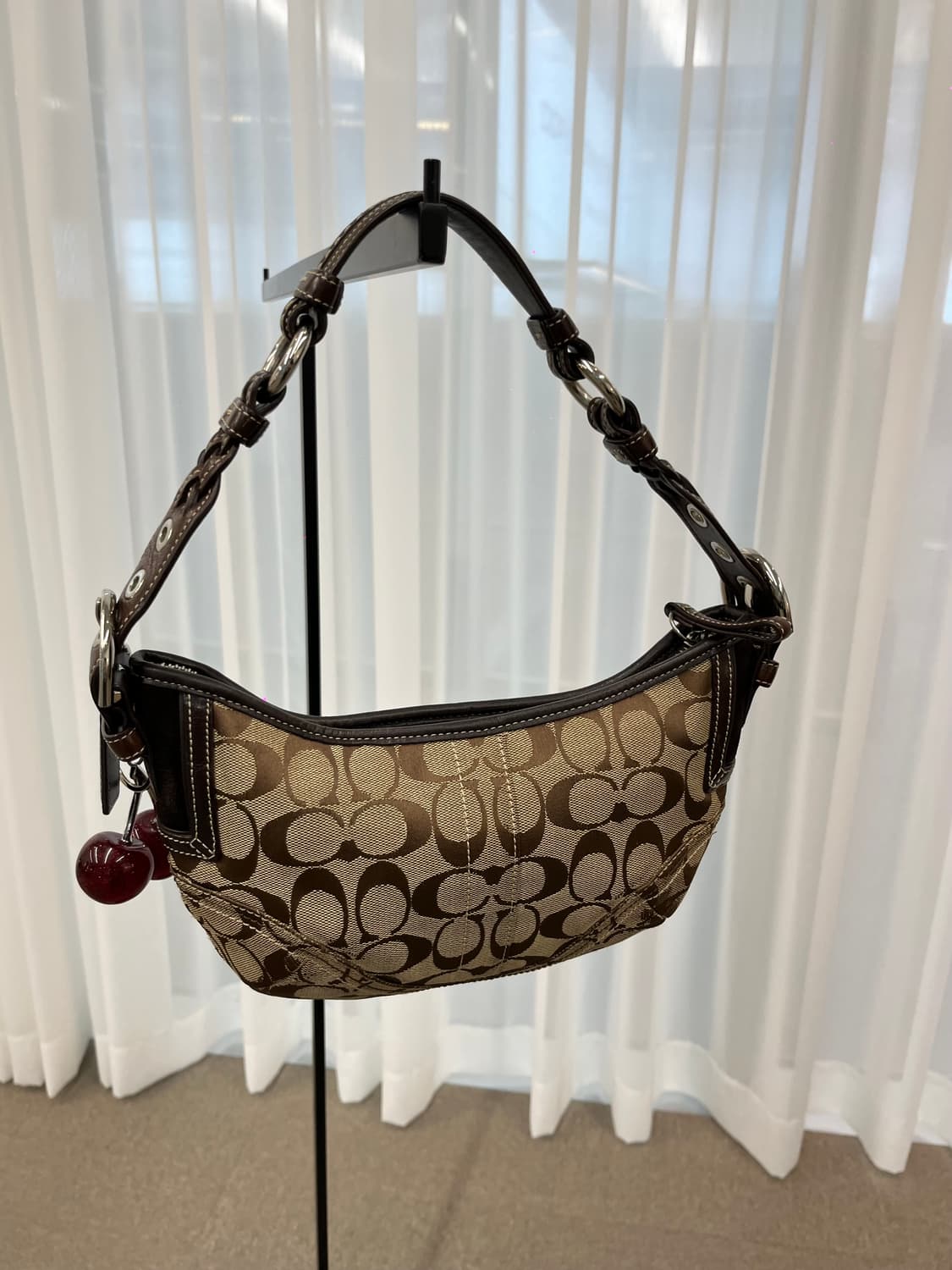 Coach Mini Brown Shoulder Bag 상품이미지2