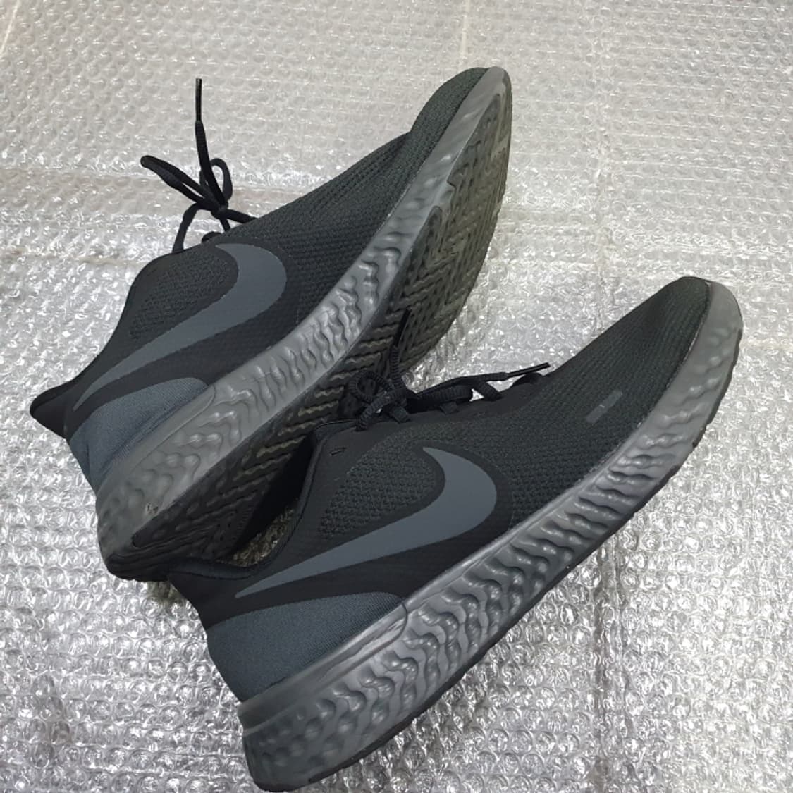 나이키 레볼루션5 트리플블랙 BQ3204-001(300) 상품이미지7