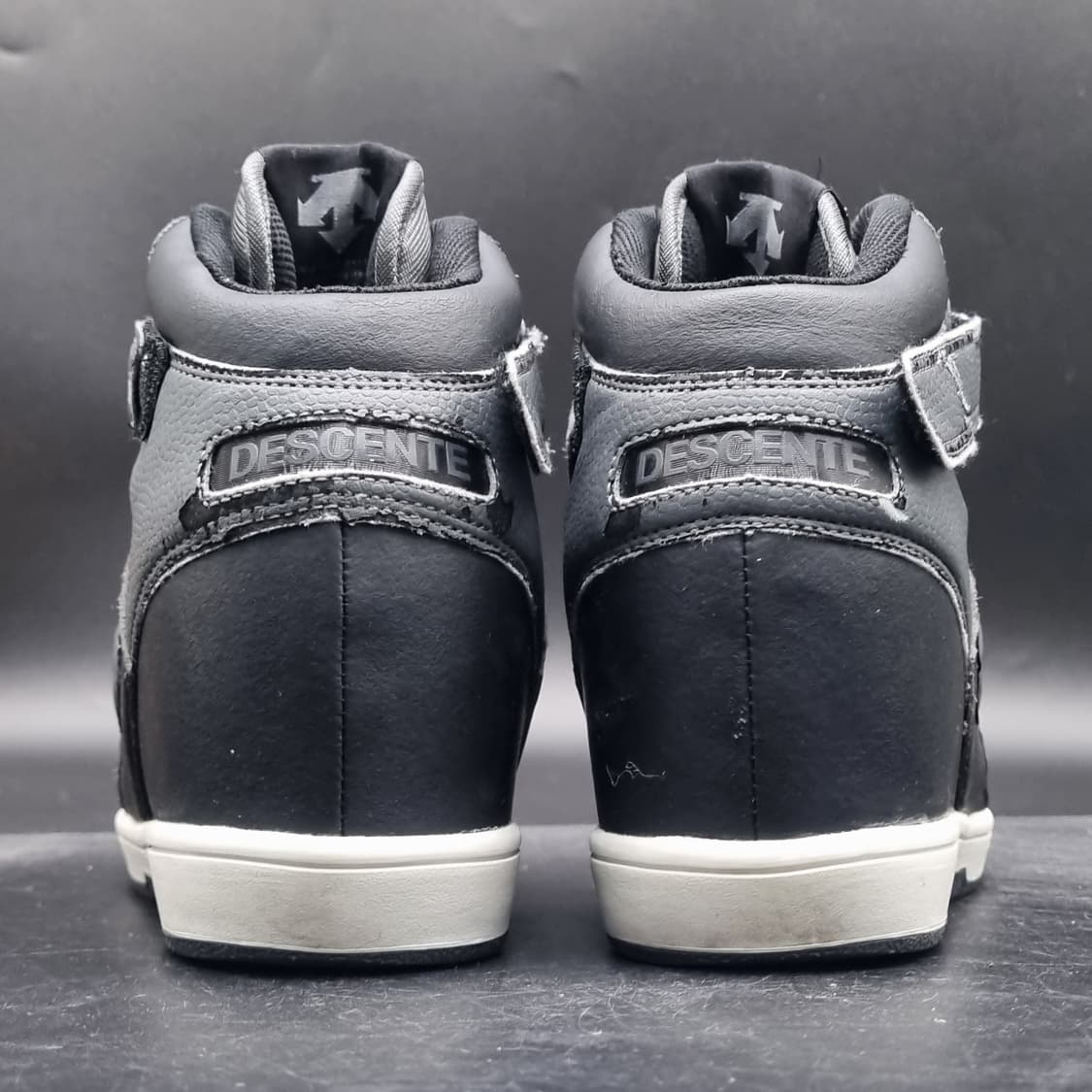 데상트 키높이 블랙 하이탑 245 굽6 상품이미지4