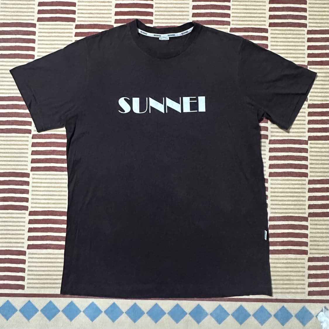 SUNNEI 써네이 빅로고 반팔티셔츠 다크브라운 SIZE L 상품이미지2