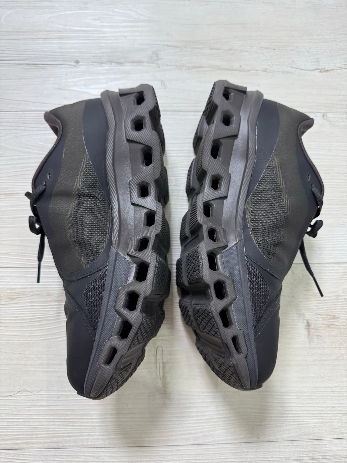 온 러닝 파프 paf 클라우드몬스터2 쏜 브라운 280 택포 34 급처 상품이미지4