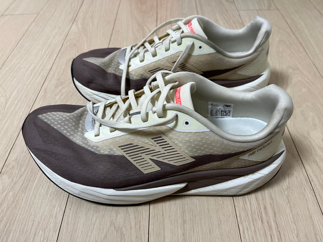 뉴발란스 레벨v5 275 2E 상품이미지3