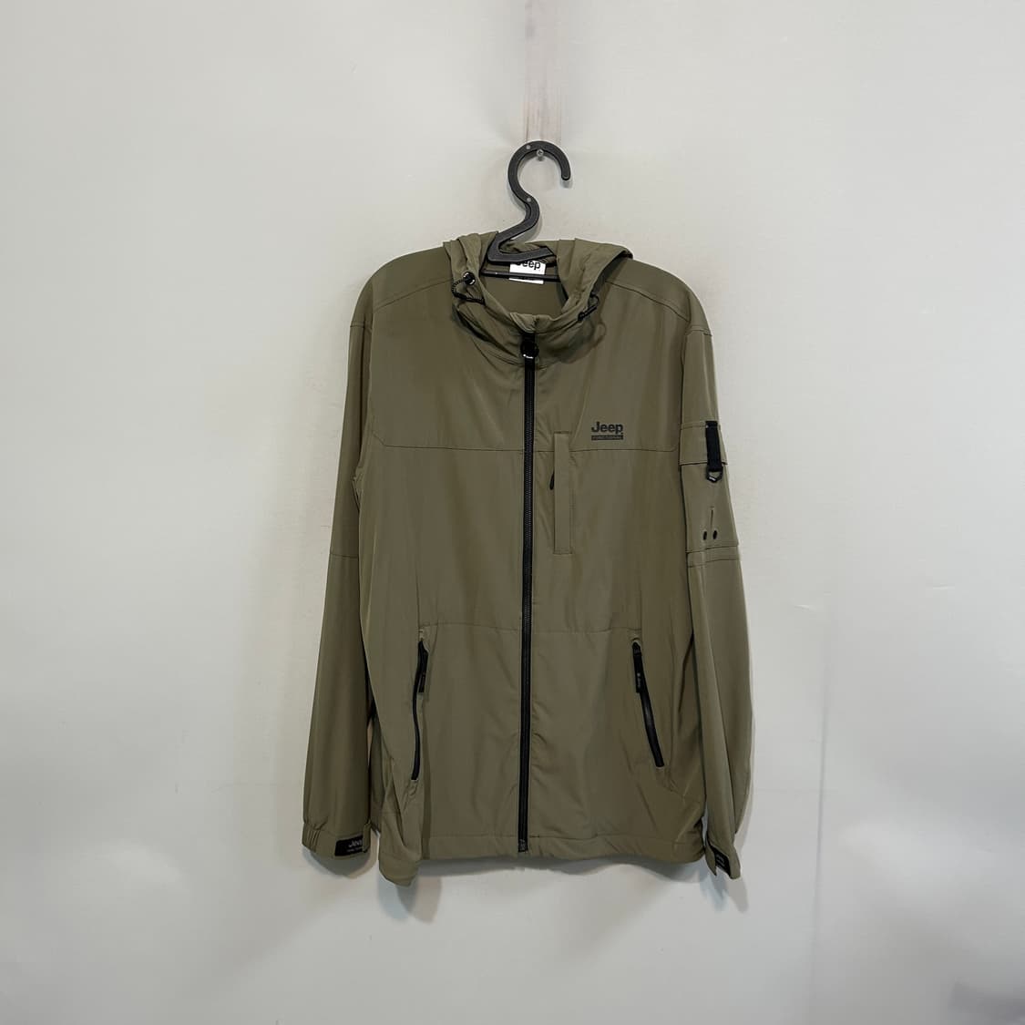 지프 2024 바람막이 100 상태최상 상품이미지1