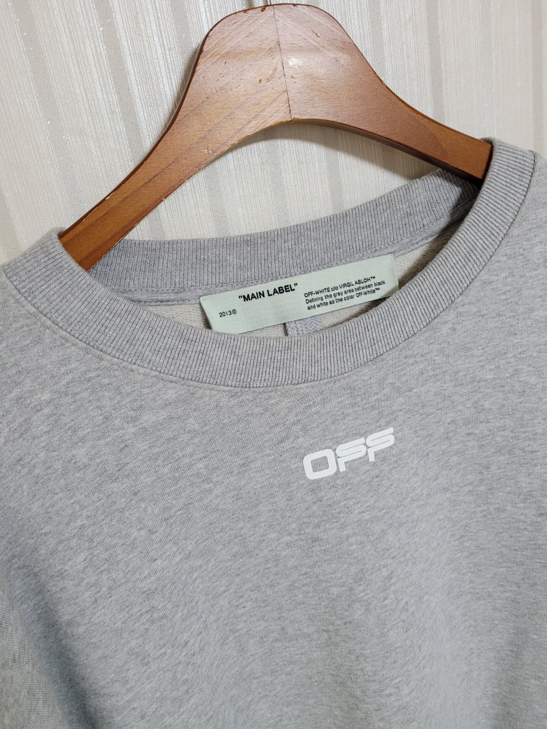 오프화이트 그레이 에어포트 애로우 맨투맨 XL 상품이미지5