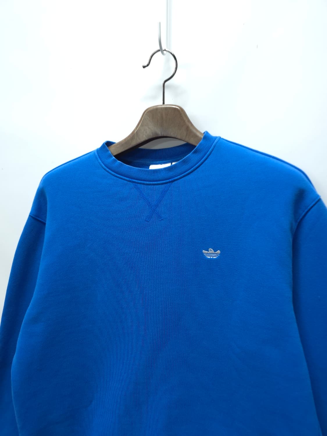 아디다스 남성 슈무 로고 블루 크루넥 맨투맨 (L사이즈) 상품이미지2