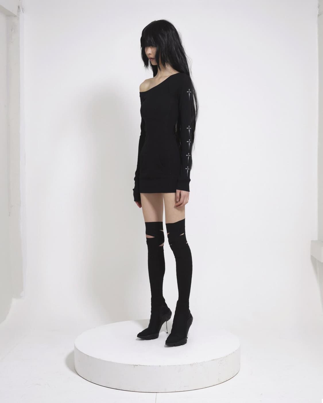Off-shoulder Mini Dress (Black) 상품이미지2