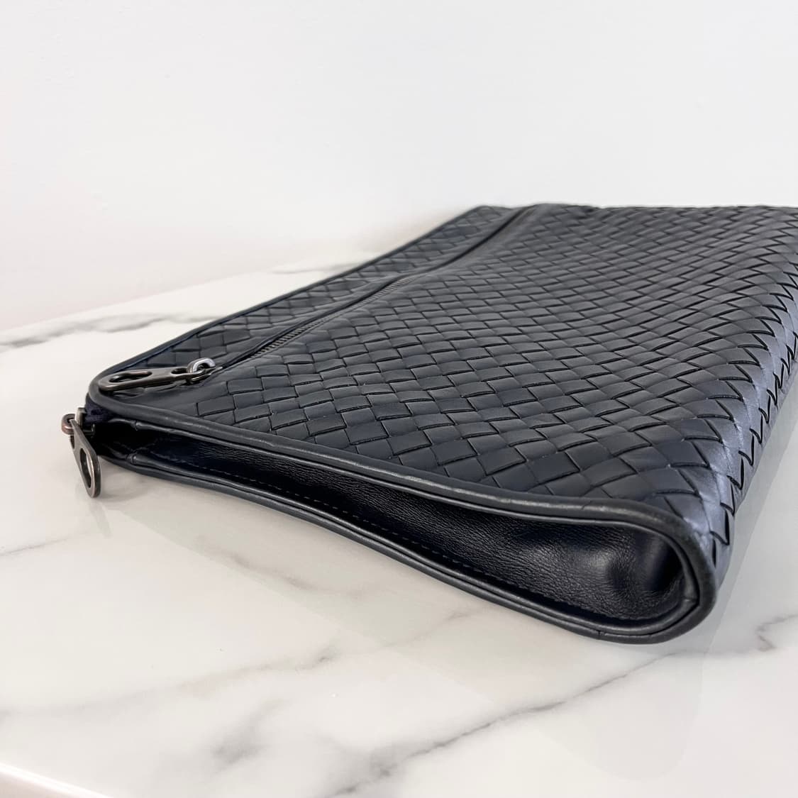 [A급/정품] 보테가베네타 인트레치아토 클러치 백 가방 네이비 상품이미지4