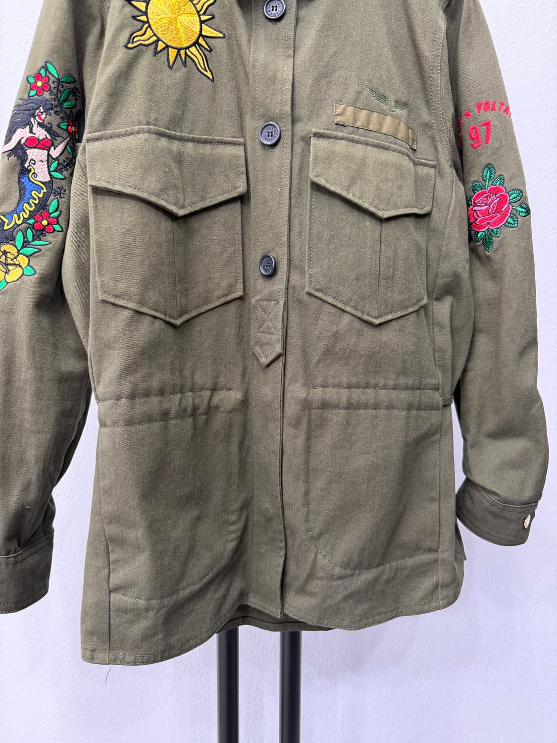 정품) 쟈딕앤볼테르 오버핏 야상 자켓 패치 장식 XS 상품이미지4