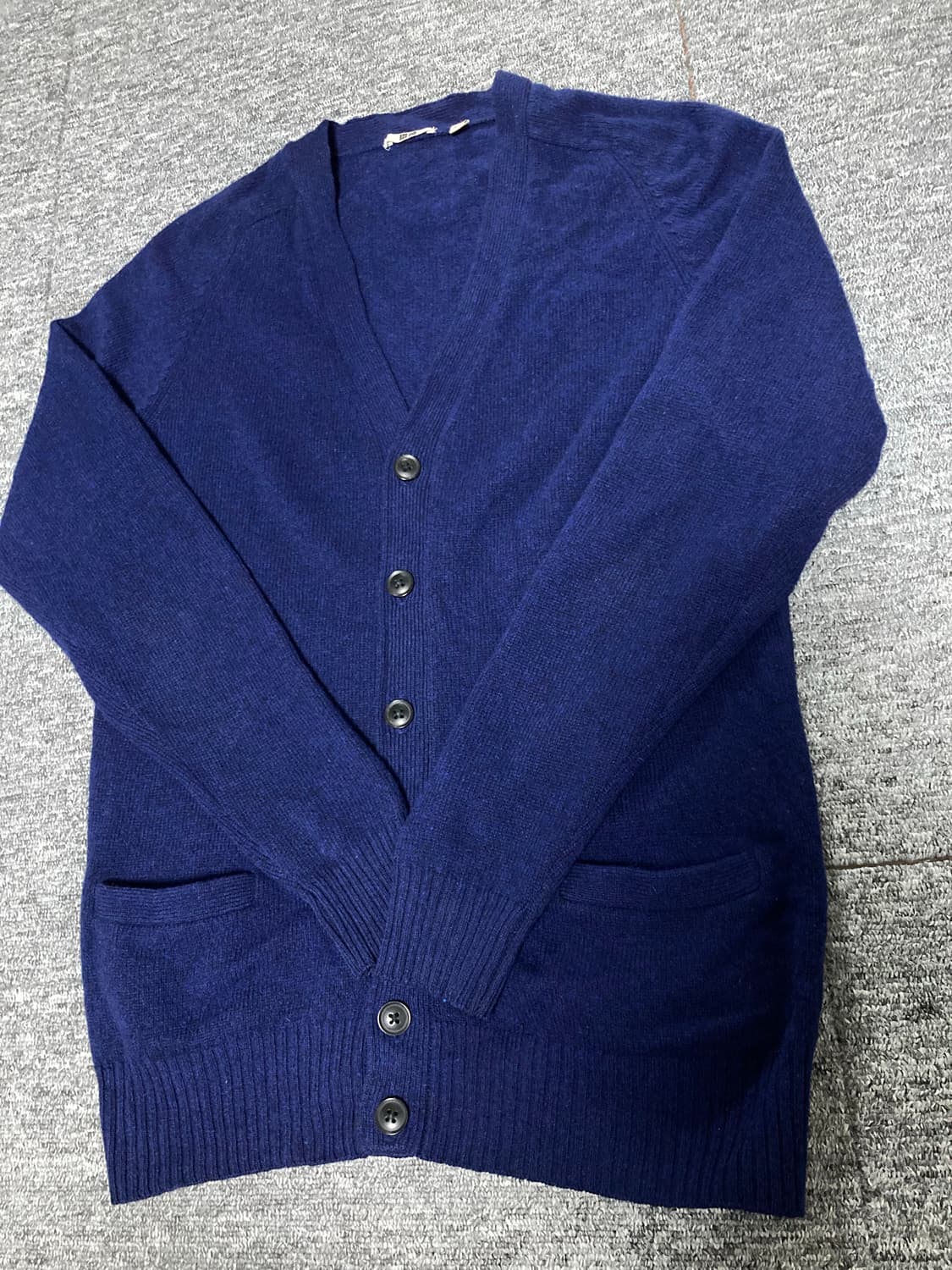 유니클로 V넥 램스울 가디건 블루 M 상품이미지3