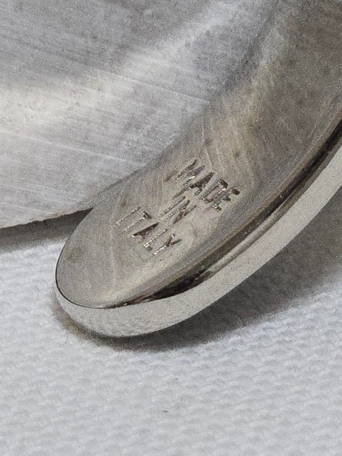 토즈 TOD'S 이탈리아 가죽 뱅글 팔찌 네이비 악어패턴 상품이미지3