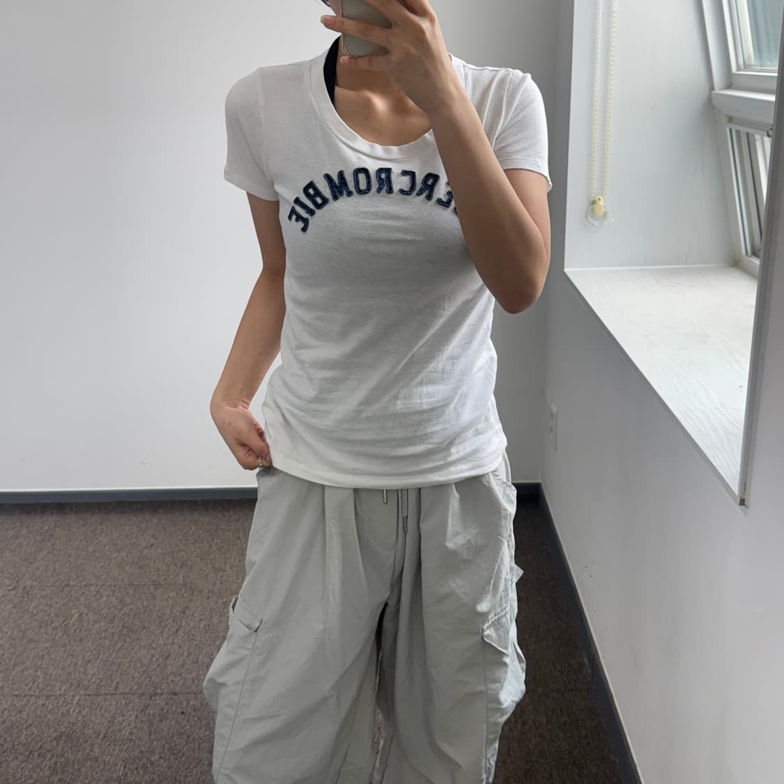 Abercrombie 아베크롬비 아치 로고 화이트 반팔 상품이미지2