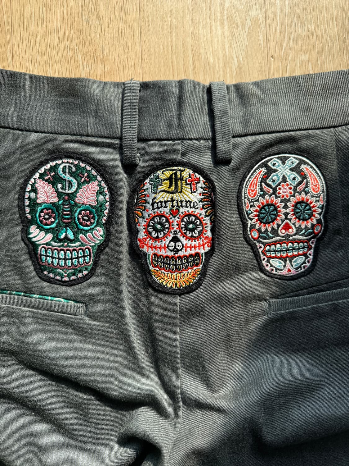 사스콰치패브릭스 해골 패치 슬랙스 상품이미지2