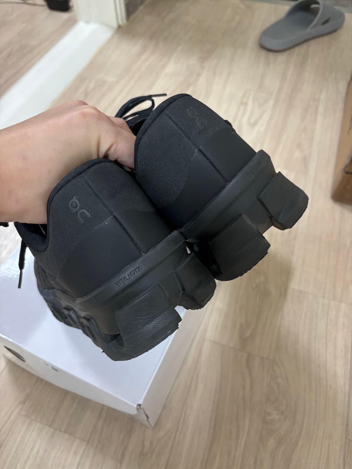 온러닝 파프 온파프 클라우드 몬스터 285 블랙 상품이미지4