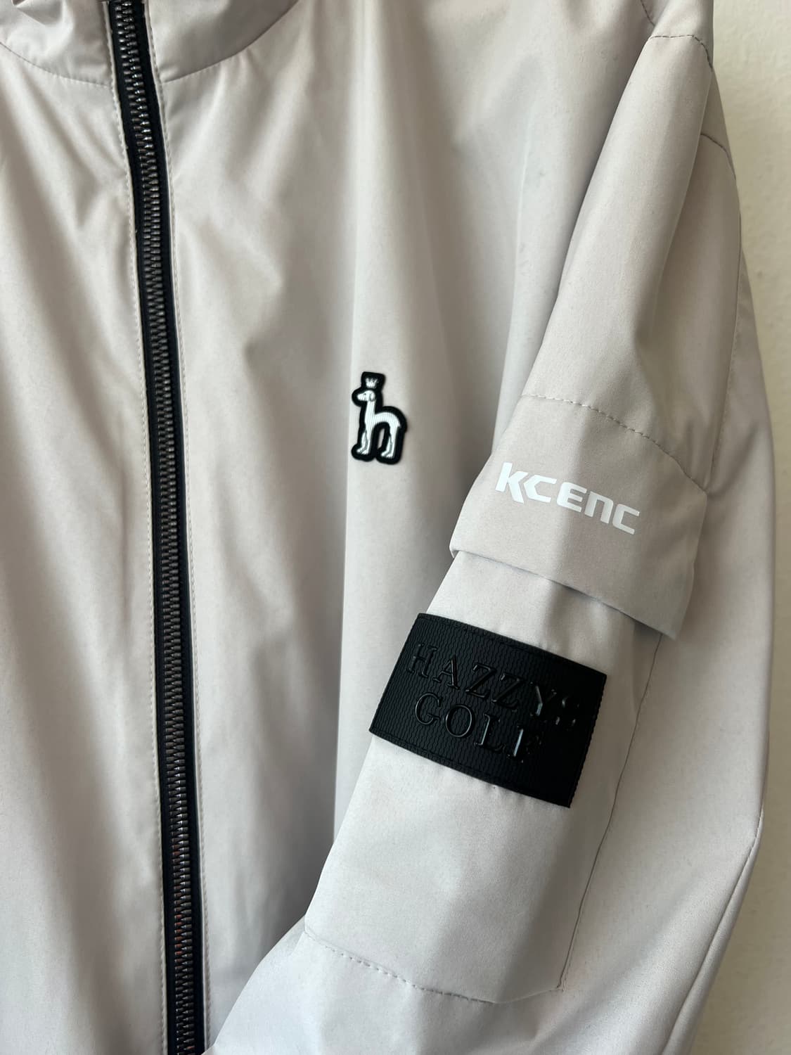 헤지스골프 남성 베이지 매쉬바람막이점퍼
 상품이미지4