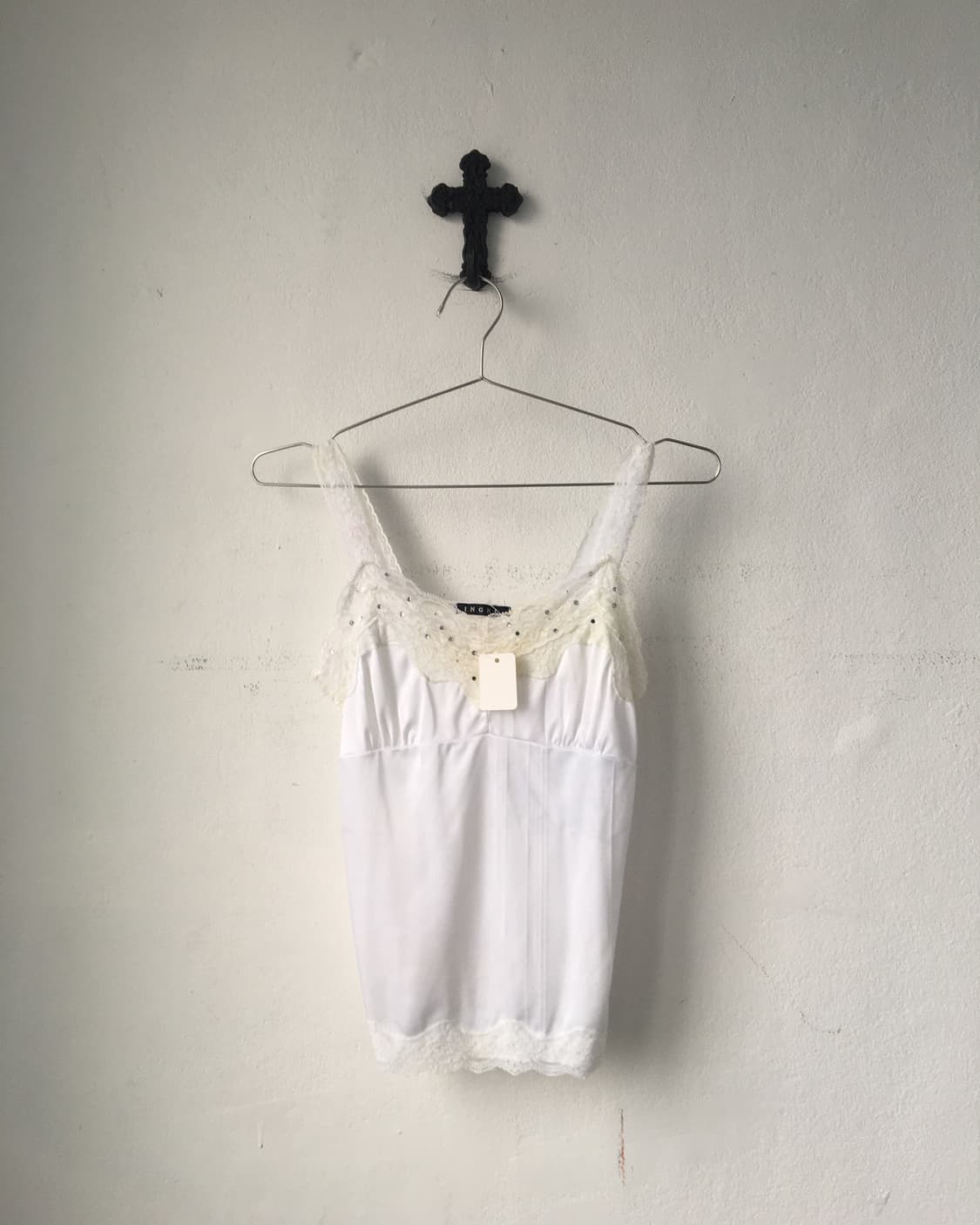 Lace point sleeveless 상품이미지1