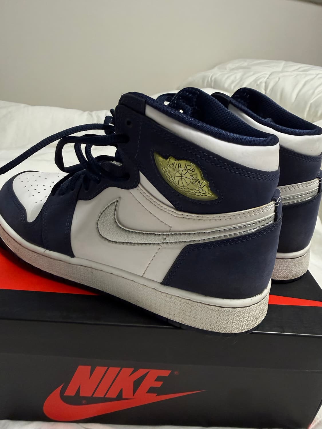 240 (GS) 조던 1 레트로 하이 OG CO.JP 미드나잇 네이비 상품이미지3