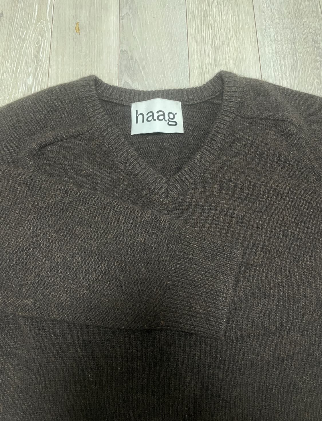 [Haag(헤이그)] 새들 브이넥 니트 브라운 Free 브라운 상품이미지3
