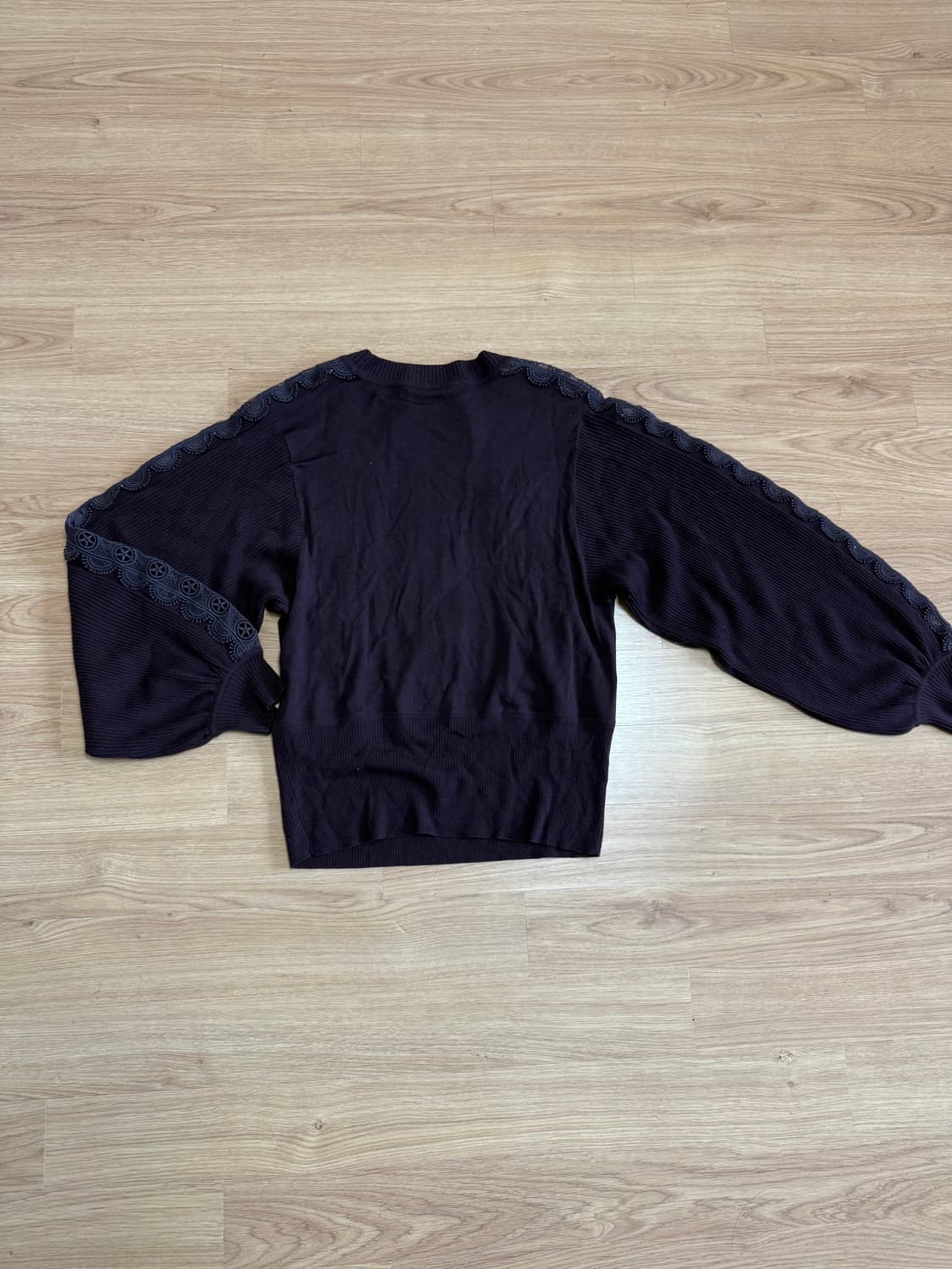 가격내림) 끌로에 레이스 패치 버건디 니트 S 상품이미지4