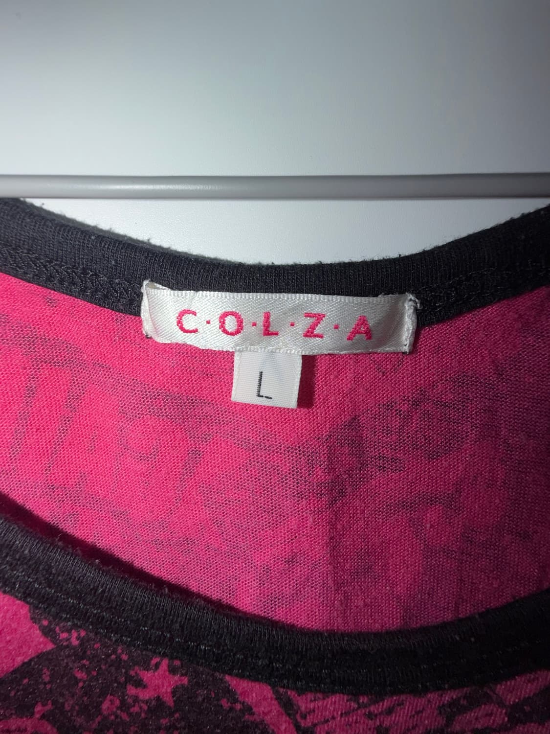 [colza] 펑크 락 그래픽 올오버 패턴 민소매 나시 상품이미지2