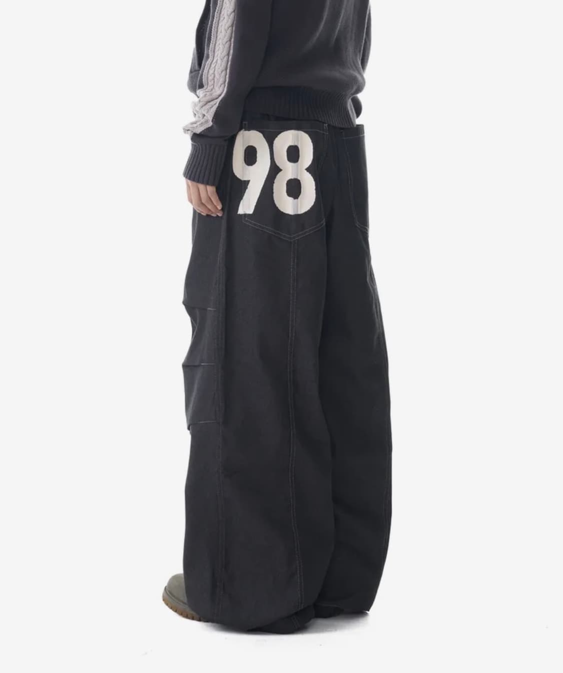 아캄 블랙 팬츠 상품이미지1