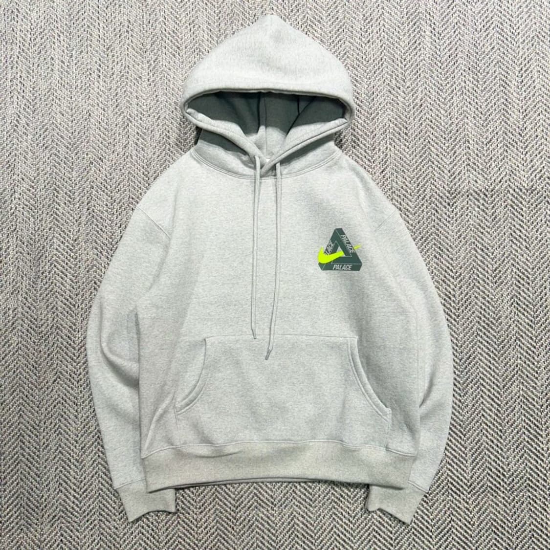 팔라스 X 나이키  후드티 상품이미지1