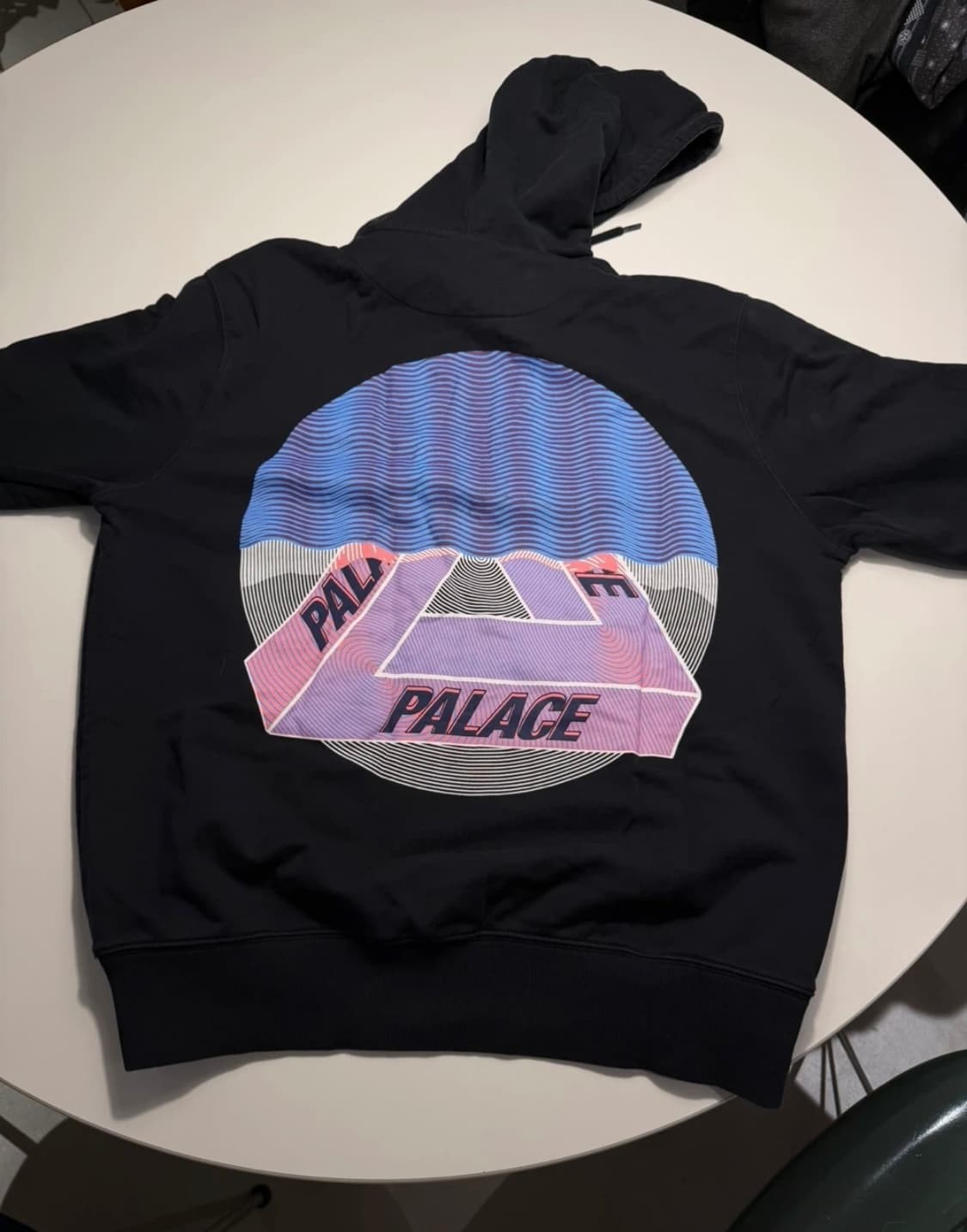 Palace 블랙 후드티 상품이미지1