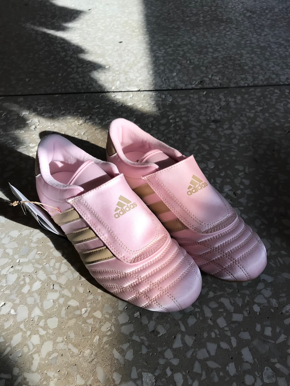 Adidas Pink Satin Predator Slip-On 상품이미지1