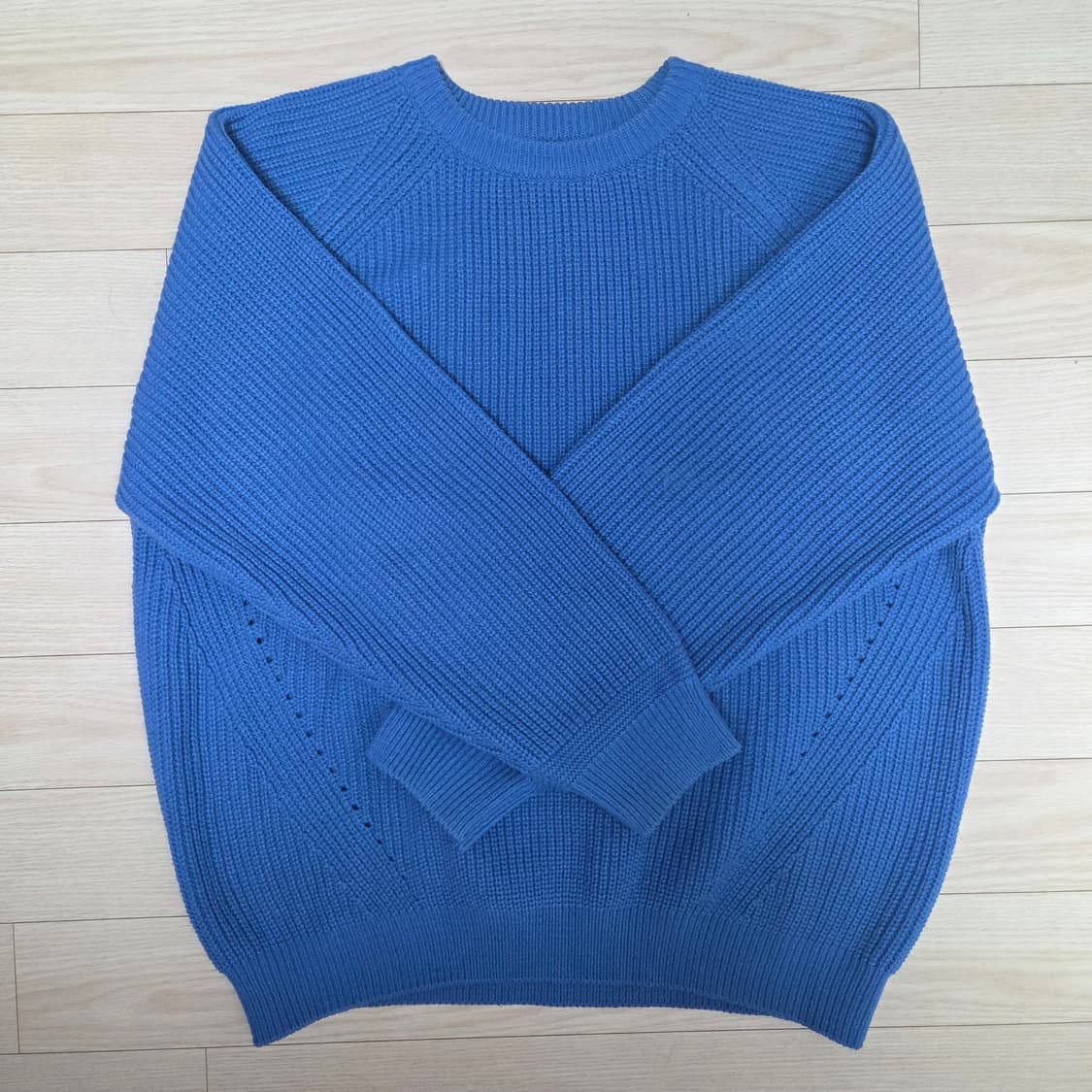 슬로우템포 블루 니트 상품이미지1