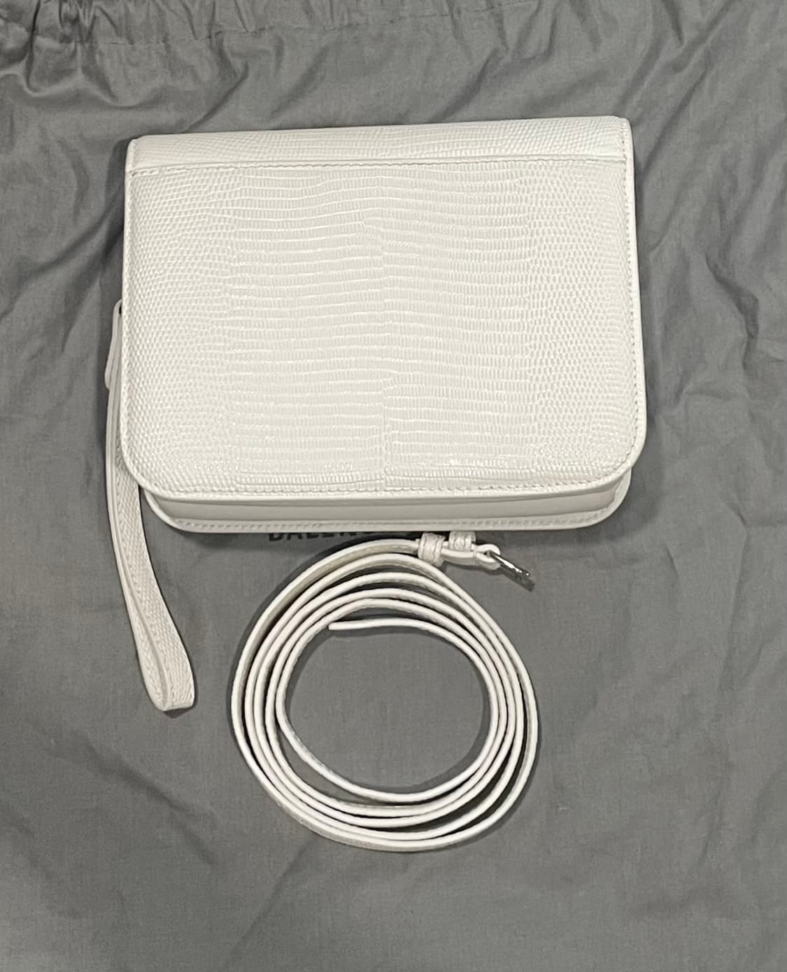 발렌시아가 스몰 크로스백 상품이미지3