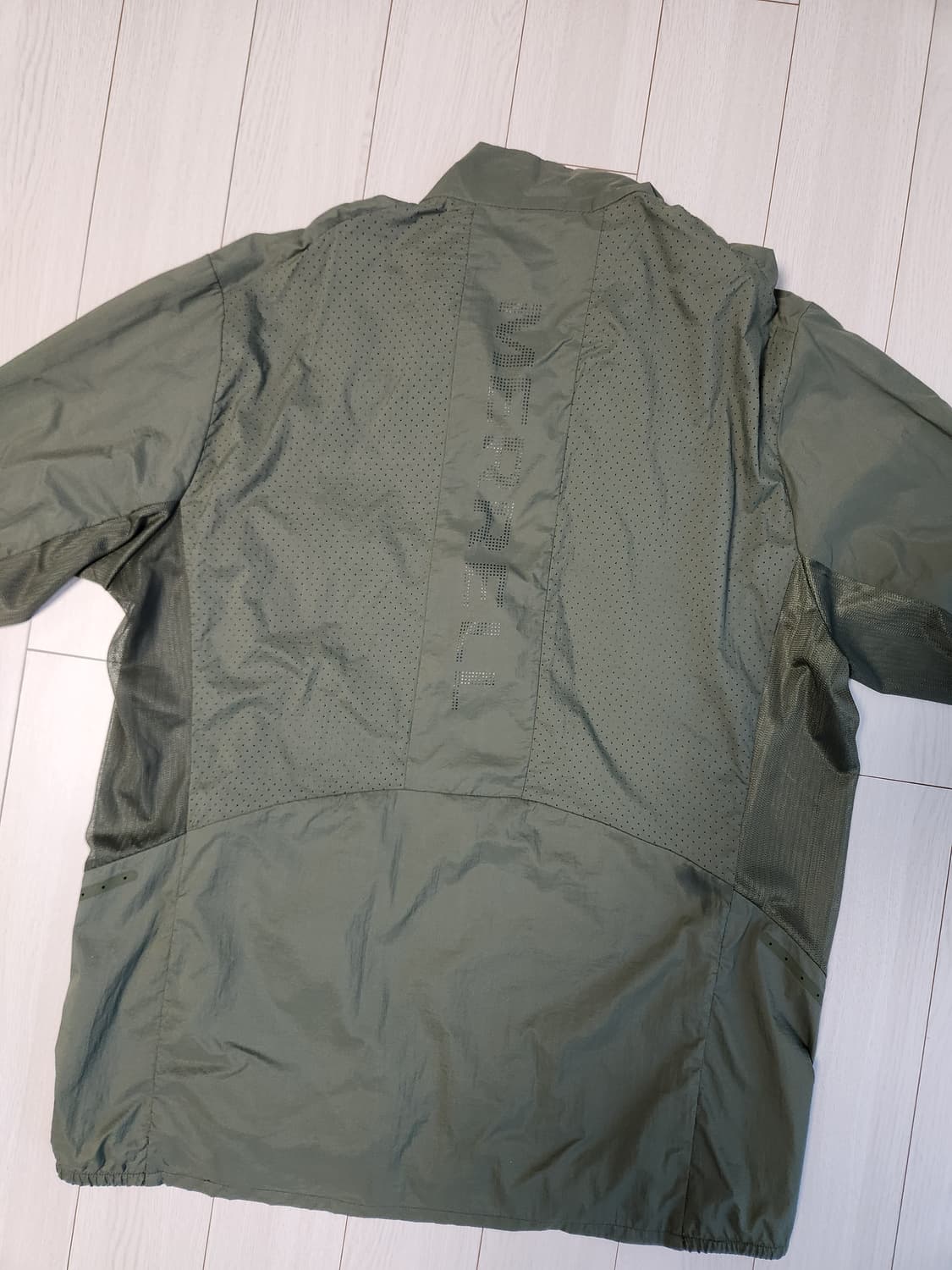 새상품급) 머렐 메쉬배색 스포티 경량 방풍 자켓 (카키) 사이즈105 x 상품이미지9