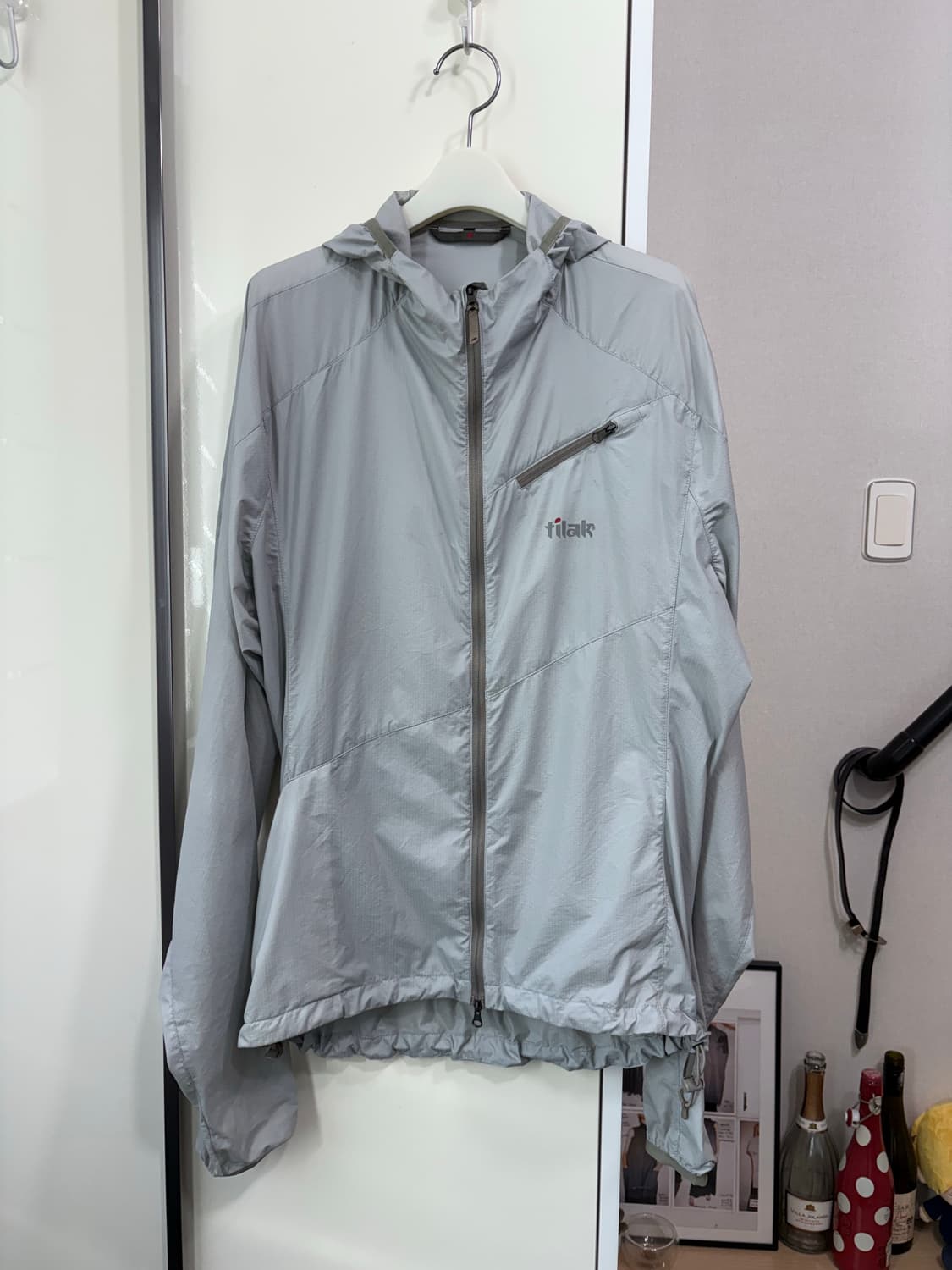 티락 윈드브레이커 상품이미지1