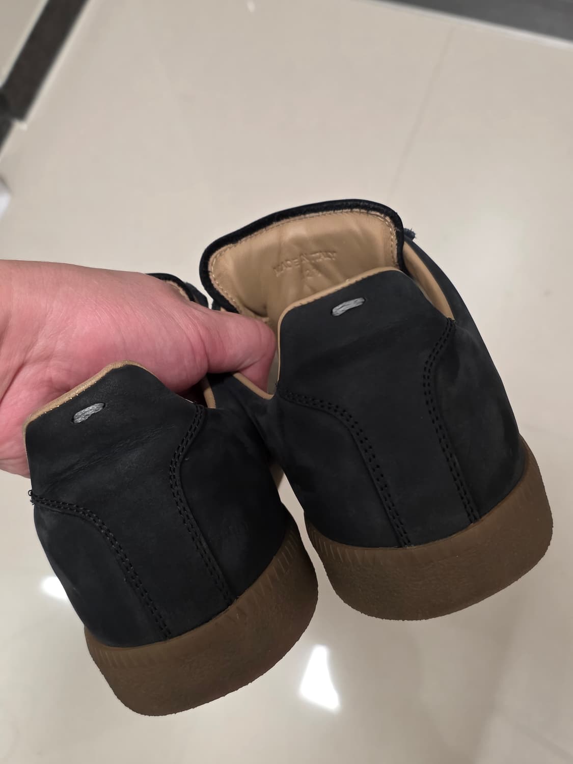 메종 마르지엘라 독일군 페인팅 블랙 42.5 사이즈 판매해요 상품이미지2